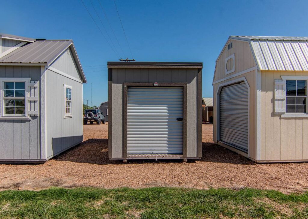 Roll up door on Derksen metro garage for sale at Tiny Hive in Giddings