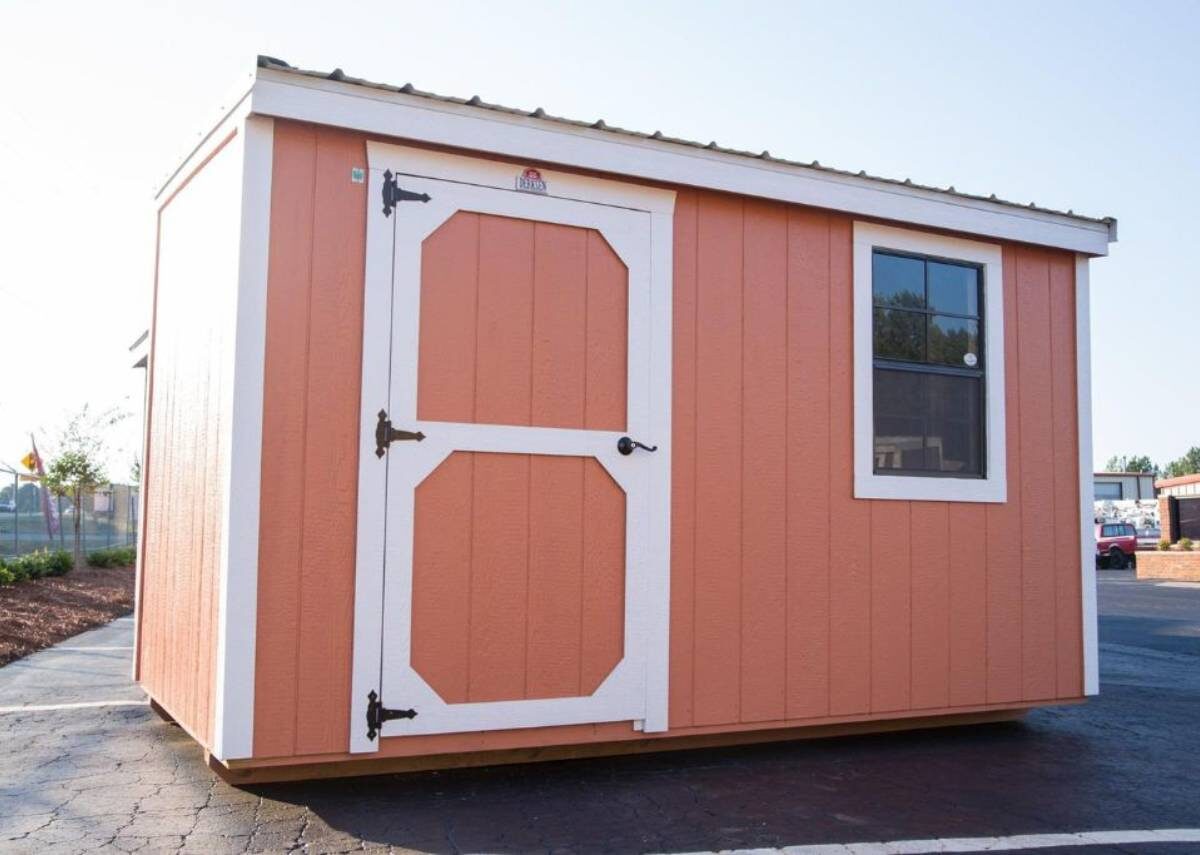 Bright metro shed for sale in Giddings at Tiny Hive