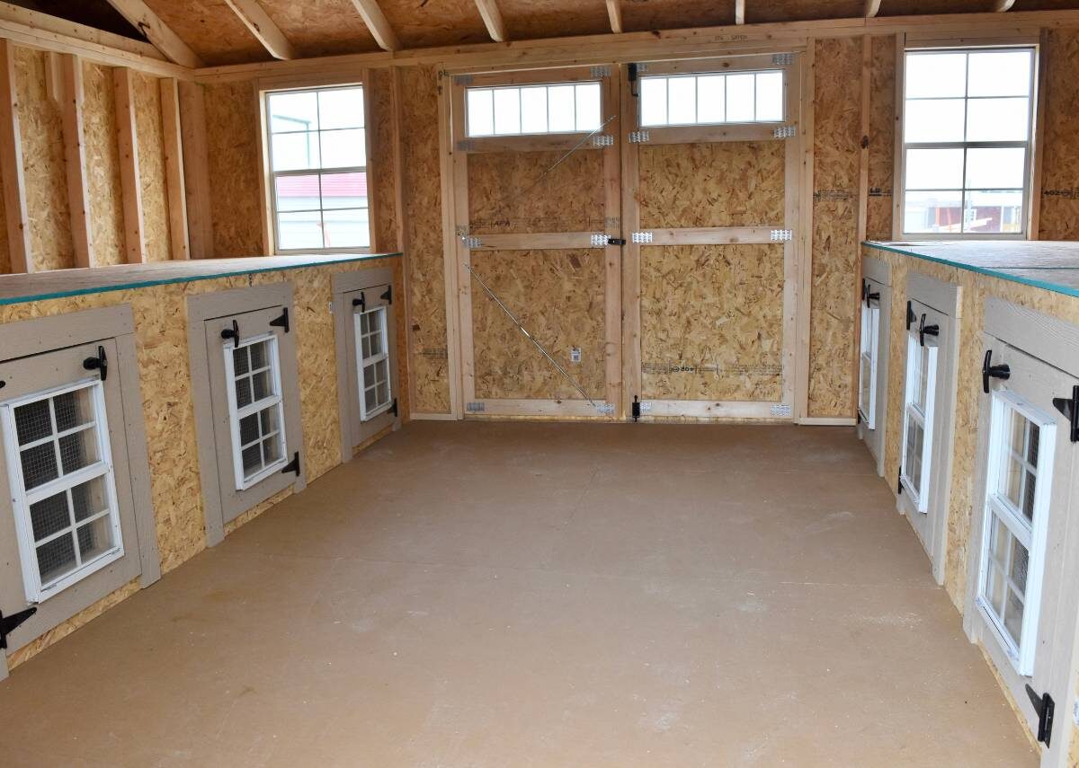 Inside view of dog kennel at Tiny Hive Giddings, TX