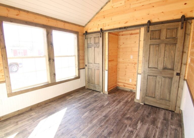 Derksen at Tiny Hive in Giddings