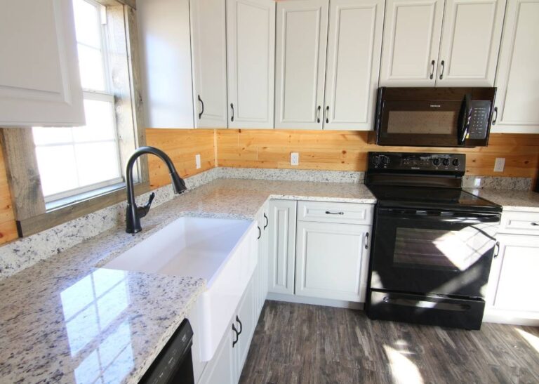 Cabins by Derksen at Tiny Hive