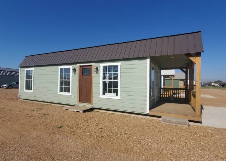 Cabin with loft at Tiny Hive in Giddings