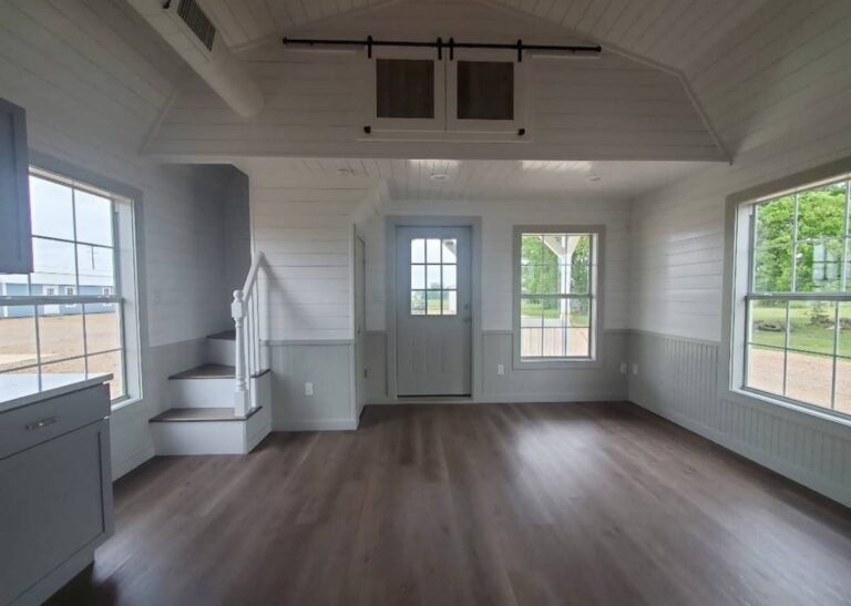 Cabin with loft at Tiny Hive Giddings, TX