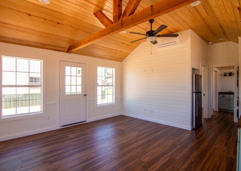 16x32 Cabin Church Tiny Hive Giddings, TX