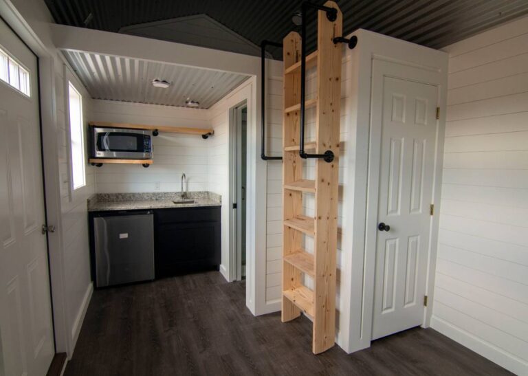 Little Houses and cabins at Tiny Hive