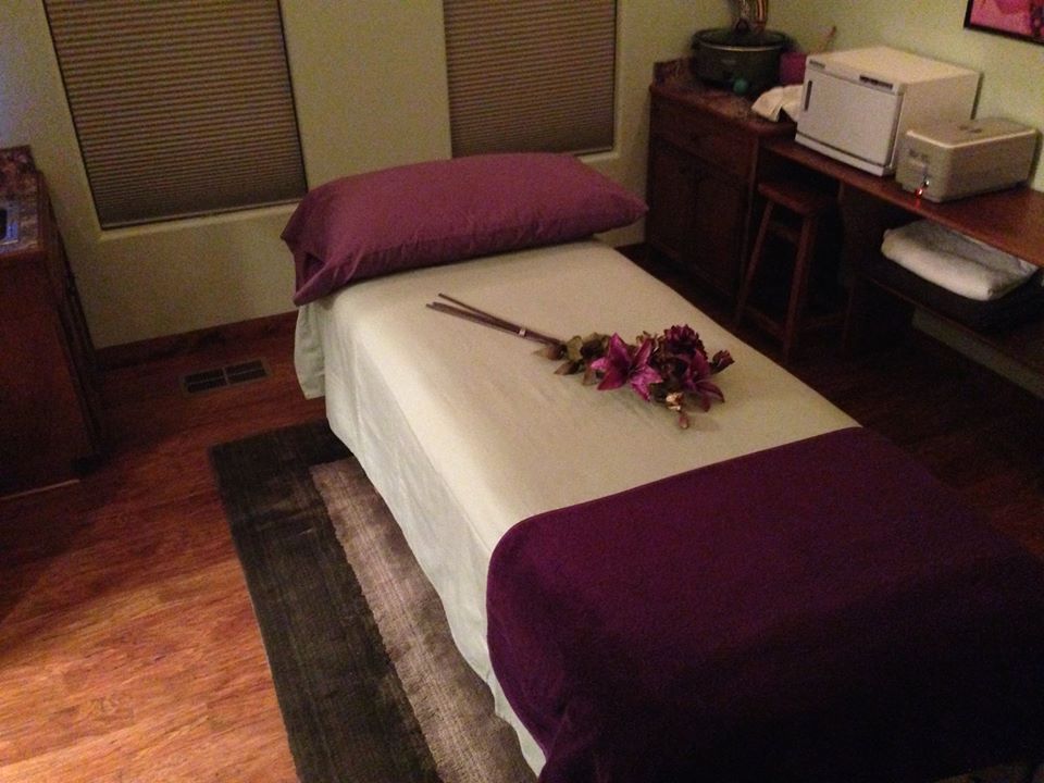 Uillean Massage wellness room on the Tiny Hive lot in Giddings Texas